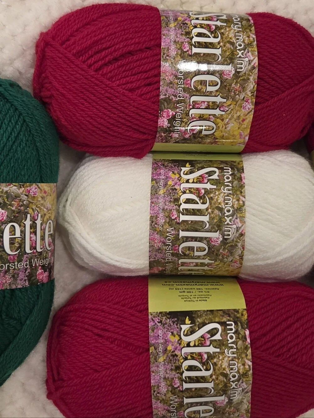🎄🎁CHRISTMA YARN LOT Mary Maxim Starlette Worsted Weight Yarn Bundle 4 Skeins - Picture 9 of 9